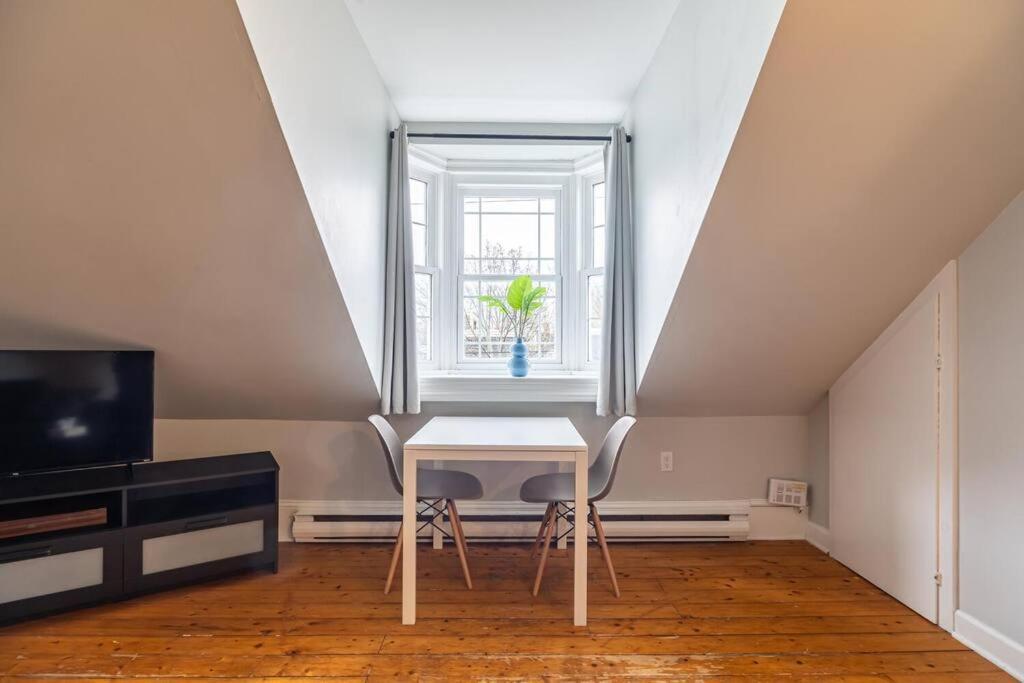 Sunny Loft #4, Historic Home Halifax Extérieur photo